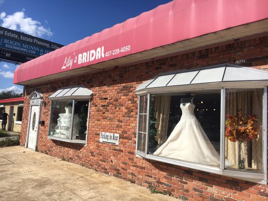 Lily's Bridal by null