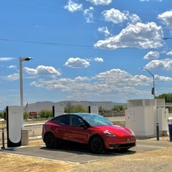 Tesla Supercharger - Brand new Gen 4