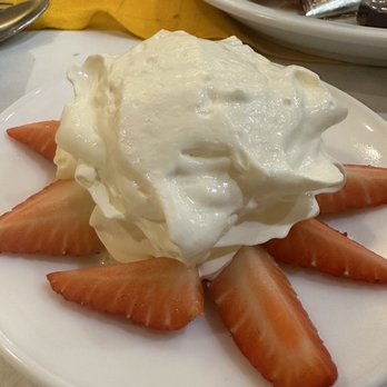 La Chata - Fresas para el waffle - Mexican Near Me - Guadalajara, JAL