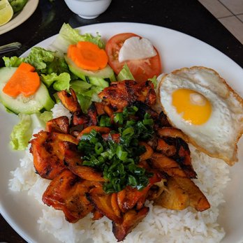 Pho Van - Grilled chicken plate with a fried egg - Vietnamese Near Me - San Diego, California Pho Van - Grilled chicken plate with a fried egg - Vietnamese Near Me - San Diego, California