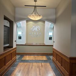 Solis Mammography River Oaks - Upstairs offices entrance