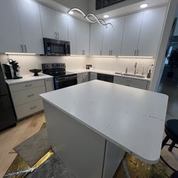Legacy Countertops - Kitchen countertop and backsplash remodel.