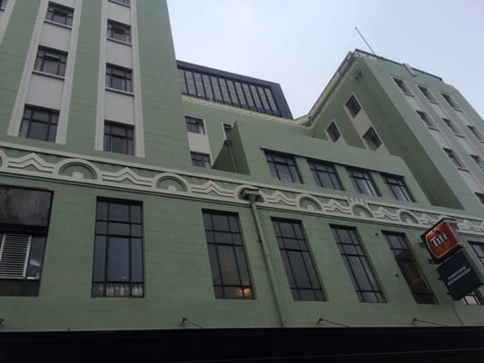 Hotel Waterloo & Backpackers by null