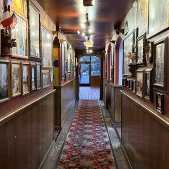 Buca di Beppo Italian Restaurant - Restaurant interior - Italian Near Me - Thousand Oaks, California Buca di Beppo Italian Restaurant - Restaurant interior - Italian Near Me - Thousand Oaks, California