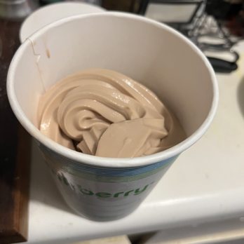 Pinkberry - Ice Cream & Frozen Yogurt Near Me - Beverly Hills, California