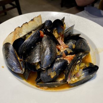 Diana's Oyster Bar And Grill - Mussels with Tomato - Seafood Near Me - Markham, Ontario