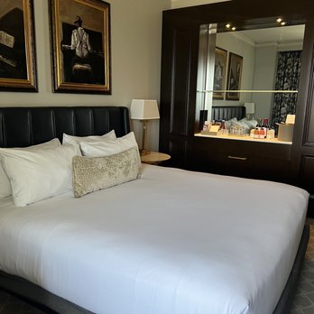Hotel Carmichael - King room bed - Hotels Near Me - Carmel, Indiana