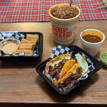 La Eskinna - Birria Ramen, Birria Tacos X2, Churros - Food Trucks Near Me - Orlando, Florida