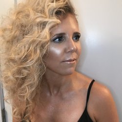 STYLEBEE - We'll make you look fabulous for any event!
