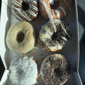 Duck Donuts - Cinnamon sugar w/ vanilla drizzle, s'mores, key lime, Oreo, coconut, Oreo w salted caramel - Donuts Near Me - Chattanooga, Tennessee