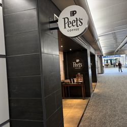 Peet's coffee - No line out the door