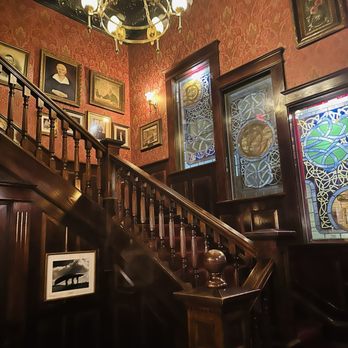 Coleman's Authentic Irish Pub - Grand staircase at the entrance not sure what upstairs? - Pubs Near Me - Syracuse, New York