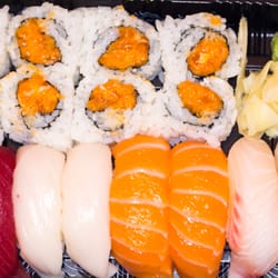 Sushi To Go - Sushi Dinner - Substituted spicy tuna roll with spicy salmon instead