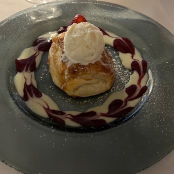 La Masseria - Apple pie with ice cream - Italian Near Me - Palm Beach Gardens, Florida La Masseria - Apple pie with ice cream - Italian Near Me - Palm Beach Gardens, Florida