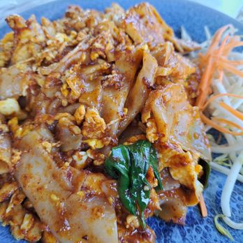 Myra Cafe’ - Drunken noodles with chicken. Delicious - Salad Near Me - Apex, North Carolina Myra Cafe’ - Drunken noodles with chicken. Delicious - Salad Near Me - Apex, North Carolina