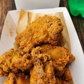 7-Eleven - Chicken wings had a slight spice to it, so delicious!! - Convenience Stores Near Me - Murrieta, California 7-Eleven - Chicken wings had a slight spice to it, so delicious!! - Convenience Stores Near Me - Murrieta, California