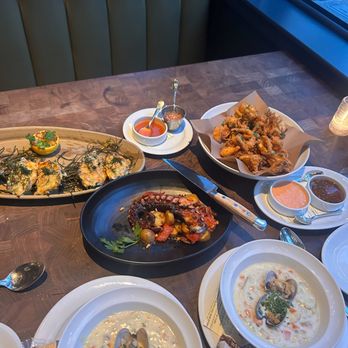 Water Grill - Bellevue - Calamari | Wild Spanish Octopus | Clam Chowder | Oysters Rockefeller - Seafood Near Me - Bellevue, Washington