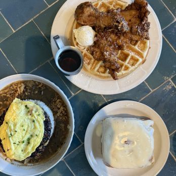 Drakes - Chicken & Waffles Loco Moco Cinnamon Roll - New American Near Me - San Carlos, California
