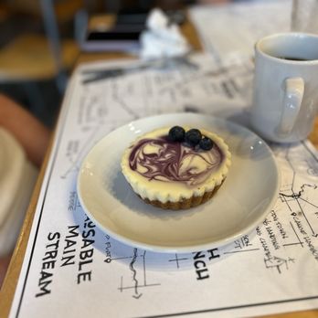 Gates Ausable Lodge - Restaurant - Blueberry cheese cake tart - American Near Me - Grayling, Michigan Gates Ausable Lodge - Restaurant - Blueberry cheese cake tart - American Near Me - Grayling, Michigan