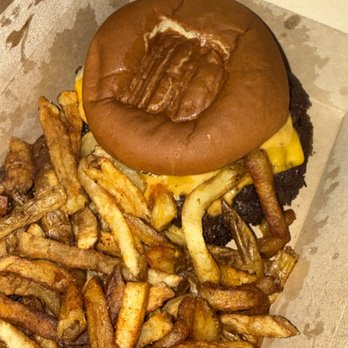 On The Bun - OKC Burger combo - Juice Bars & Smoothies Near Me - Manchester, Missouri