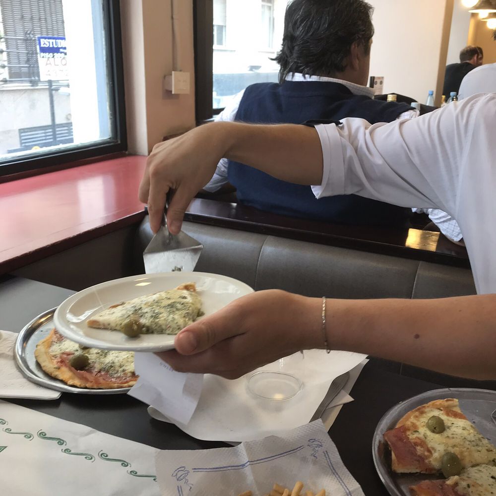 Petalo - Waiter service - Pizza Near Me - Buenos Aires, C