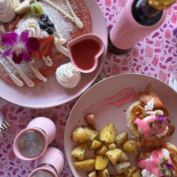 Rosado Coffee - Cheesecake Pancakes & Eggs Bene-pinks - Breakfast & Brunch Near Me - San Juan, Puerto Rico