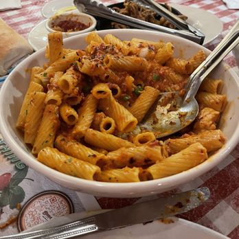 Buca di Beppo Italian Restaurant - Spicy Chicken Rigatoni - Italian Near Me - Louisville, Kentucky Buca di Beppo Italian Restaurant - Spicy Chicken Rigatoni - Italian Near Me - Louisville, Kentucky