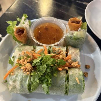 Pho Momma - Fresh roll w/ pork - Noodles Near Me - Sacramento, California Pho Momma - Fresh roll w/ pork - Noodles Near Me - Sacramento, California