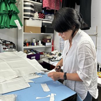Art & Couture - Sewing & Alterations Near Me - Madrid, M