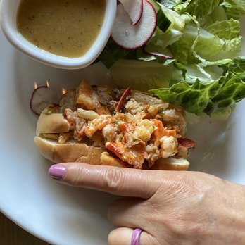 Marlow's Tavern - Lobster Roll - New American Near Me - Marietta, Georgia