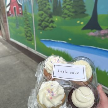 Little Cake - Bakeries Near Me - Kingsport, Tennessee Little Cake - Bakeries Near Me - Kingsport, Tennessee