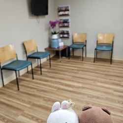 Cheng Shiuh-Feng Sherwin, MD - The rest of the waiting area