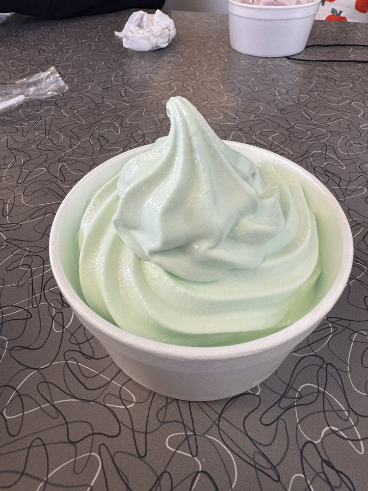 The Custard Stand Logo