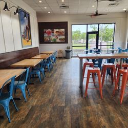 Tropical Smoothie Cafe