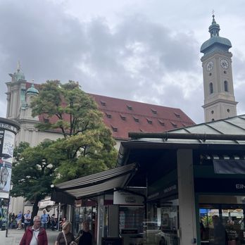 St. Peter - Landmarks & Historical Buildings Near Me - Munich, BY St. Peter - Landmarks & Historical Buildings Near Me - Munich, BY