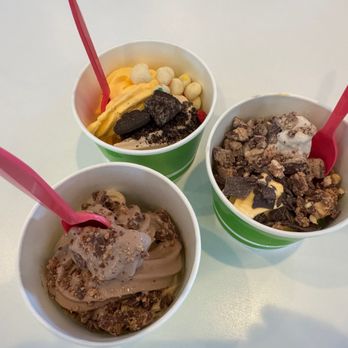 Smart Cow Yogurt Bar - Ice Cream & Frozen Yogurt Near Me - Menomonee Falls, Wisconsin Smart Cow Yogurt Bar - Ice Cream & Frozen Yogurt Near Me - Menomonee Falls, Wisconsin
