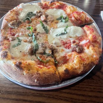 Hoppin' Vines - Pizza Near Me - Cincinnati, Ohio
