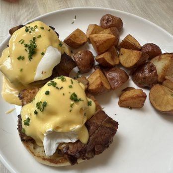 Forthright - Eggs Benedict - Cafes Near Me - Austin, Texas