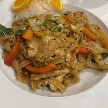 Chada Thai Restaurant - Drunken Noodle - Thai Near Me - Mt Juliet, Tennessee