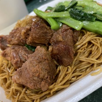 Mini Garden Express - Stewed noodle with brisket and choy sum - Chinese Near Me - Honolulu, Hawaii Mini Garden Express - Stewed noodle with brisket and choy sum - Chinese Near Me - Honolulu, Hawaii