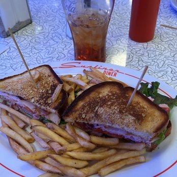 Sunliner Diner - Club Sammy - Diners Near Me - Pigeon Forge, Tennessee Sunliner Diner - Club Sammy - Diners Near Me - Pigeon Forge, Tennessee