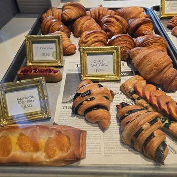 ID-Eclair - Bakeries Near Me - Pasadena, California