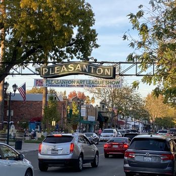 Downtown Main Street - Local Flavor Near Me - Pleasanton, California