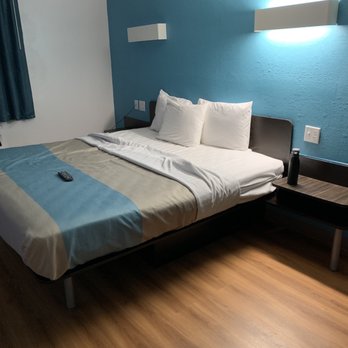 Motel 6 - Hotels Near Me - Rothschild, Wisconsin