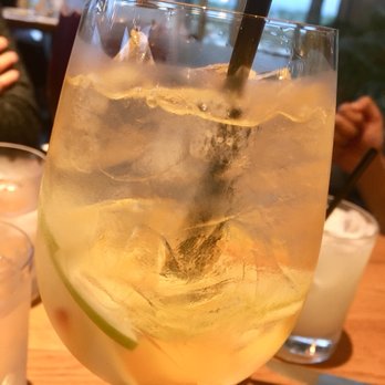 Earls Kitchen + Bar - HH White Sangria - New American Near Me - Orlando, Florida Earls Kitchen + Bar - HH White Sangria - New American Near Me - Orlando, Florida