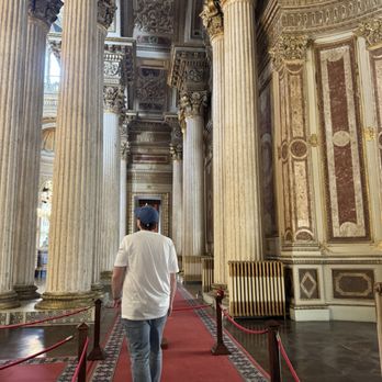 Dolmabahçe Sarayı - Landmarks & Historical Buildings Near Me - Istanbul, 34