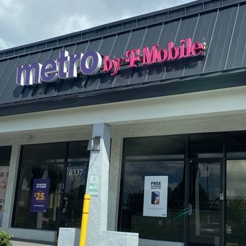 Country Road Shoppes - Shopping Centers Near Me - Davie, Florida
