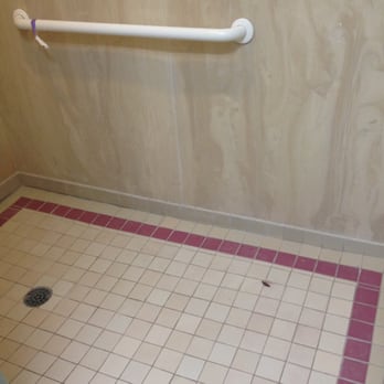 Sheffield House - roach #2/4 killed during third night @ shower room - Bed & Breakfast Near Me - Kailua, Hawaii