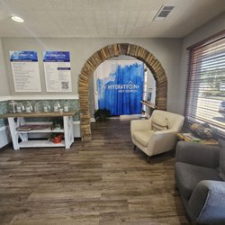 Healing Hands Massage Therapy - Waiting area