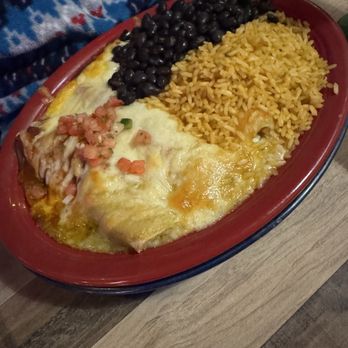 Sharky's Cantina - Chicken enchiladas - Mexican Near Me - Oak Bluffs, Massachusetts Sharky's Cantina - Chicken enchiladas - Mexican Near Me - Oak Bluffs, Massachusetts